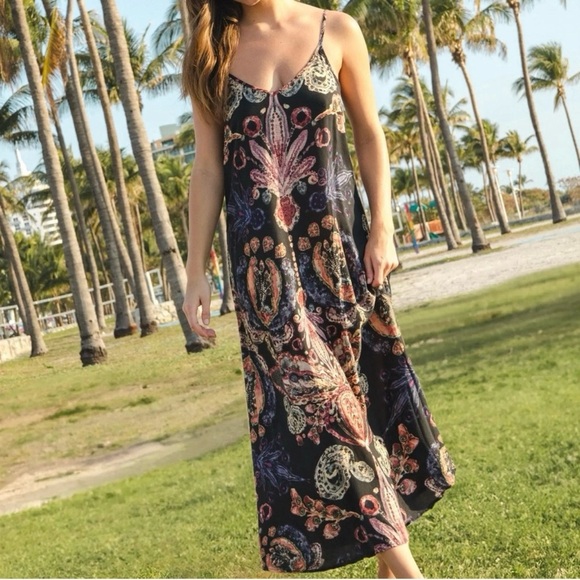NATURAL LIFE Dresses & Skirts - Boho Natural Life Gracie Slip Maxi Dress Black Motif Rayon NWT Small
